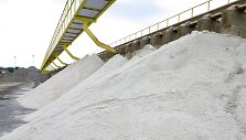 &bdquo;Grinda&ldquo; jau ruo&scaron;ia druskos atsargas