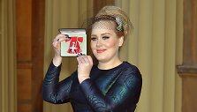 Adele buvo įteiktas Auk&scaron;čiausiasis Britanijos imperijos ordino medalis