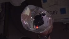 Kamera ore plūduriuojančiame vandenyje TKS