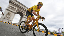 Geraintas Thomasas triumfavo &bdquo;Tour de France&ldquo; lenktynėse.