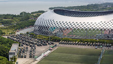 Karinė technika prie &Scaron;endženo stadiono