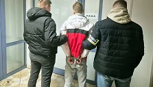 Lenkijoje sulaikyti asmenys, įtariami sumu&scaron;ę 2 ukrainietes