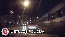 nakti-vilniuje-vykusios-vogto-automobilio-gaudynes