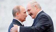 Rusijos prezidentas Vladimiras Putinas ir Baltarusijos prezidentas Aliaksandras Luka&scaron;enka 