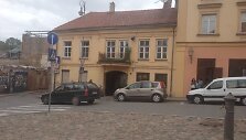 Namas, kuriame gyvena M.Adomėnas