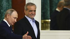 Irano prezidentas Masoudas Pezeshkianas Kremliuje / Evgenia Novozhenina / AP