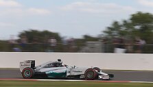 &bdquo;Formulės-1&ldquo; penktadienio treniruotės Silverstone