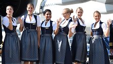 &bdquo;Lufthansa&ldquo; stiuardesės ir pilotai &bdquo;Oktoberfest&ldquo; &scaron;ventės proga dėvės tradicinius bavari&scaron;kus rūbus