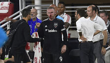 Wayne'as Rooney per JAV lygos rungtynes patyrė nosies lūžį.