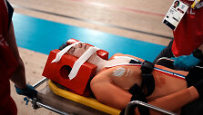 Laurine van Riessen stipriai susižeidė per keirino lenktynes Tokijuje.