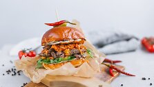 Mėsainis su &bdquo;kimchi&ldquo;