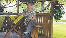 Įkvėpta &scaron;iauliečių tarme para&scaron;ytos Rimanto Kmitos knygos &bdquo;Pietinia kronikas&ldquo;, kėdainietė Veronika Bajorūnienė prisiminė gimtojo &Scaron;ilainėlių kaimo tarmę ir ja užra&scaron;ė kelis prisiminimus