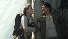 Annabelle Wallis ir Tomas Cruise'as naujoje &bdquo;Mumijos&ldquo; versijoje