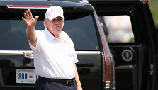 Donaldas Trumpas / JORDAN BANK / Getty Images via AFP