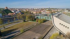 I&scaron;rikiuotos kėdės prie Vilniaus koncertų ir sporto rūmų