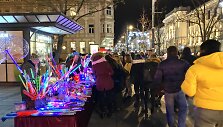 Vilniaus Kalėdų eglės įžiebimas Katedros aik&scaron;tėje 