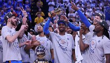 Shai Gilgeous-Alexanderis ir triumfuojantys &bdquo;Thunder&ldquo; krep&scaron;ininkai