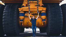 Benediktas Vanagas i&scaron;bandė &bdquo;Belaz 75710&ldquo;