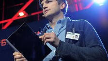 Ashtonas Kutcheris tapo kompiuterių gamintojo &bdquo;Lenovo&ldquo; produktų inžinieriumi