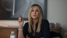 Jennifer Aniston komedijoje &bdquo;Firmos kalėdinis balius&ldquo;