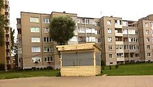 Neseniai vienas prekybinis kioskas buvo nukeltas i&scaron; J. Basanavičiaus gatvės. Dar vieno kiosko, stovėjusio J. Basanavičiaus gatvėje savininkai nusprendė stabdyti savo veiklą. 