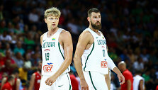 Mindaugas Kuzminskas ir Jonas Valančiūnas