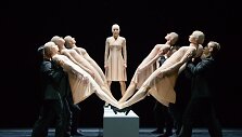 Scena i&scaron; spektaklio &bdquo;Stabat Mater&ldquo; (pagal Giovanni Battista Pergolesi muziką)