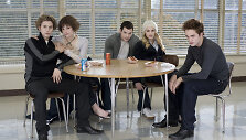 Jacksonas Rathbone'as, Ashley Greene, Kellanas Lutzas, Nikki Reed ir Robertas Pattinsonas filme &bdquo;Saulėlydis&ldquo; (2008 m.)