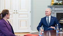 Prezidentas susitiko su kandidate į sveikatos apsaugos ministres M. Jakubauskiene