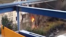 Įtariamieji užsibarikadavo Tbilisio daugiabutyje