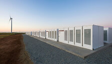 Elonas Muskas pastatė didžiausią pasaulyje akumuliatorių &bdquo;Tesla Powerpack&ldquo;