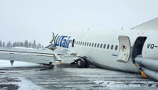 Aviakompanijos &bdquo;UTair&ldquo; lėktuvas nusileido avariniu būdu.