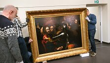 Caravaggio priskiriamo &scaron;edevro &bdquo;Kristaus suėmimas&ldquo; i&scaron;pakavimas LNDM Prano Gudyno restauravimo centre