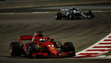 Drama tarp &bdquo;Ferrari&ldquo; ir &bdquo;Mercedes-Benz&ldquo; tęsėsi paskutinius penkis ratus