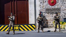 Prie Stambulo Dolmabachčės rūmų / YASIN AKGUL / AFP