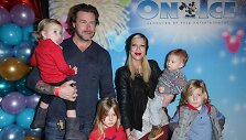 Tori Spelling ir Deanas McDermottas su vaikais