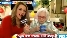 Reporterė Nichole Mischke ir 110 metų senolė Flossie Dickey