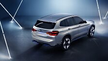 Pekino automobilių parodoje &ndash; naujas BMW elektromobilis