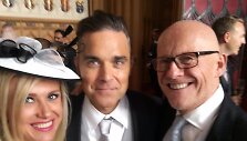 Modesta Vžesniauskaitė, Robbie Williamas ir Johnas Caudwellas