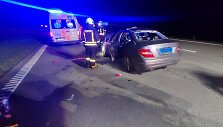 Įvykio vietoje: &bdquo;Mercedes-Benz C220&ldquo; po susidūrimo su briedžiu greitkelyje