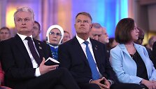 Prezidentas Gitanas Nausėda NATO auk&scaron;čiausiojo lygio susitikimo Va&scaron;ingtone / Evan Vucci / AP