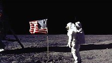 Astronautas Edwinas &bdquo;Buzzas&ldquo; Aldrinas Mėnulyje