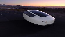 3D spausdintuvu surinktas automobilis Urbee 2