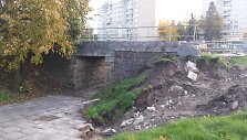 Geležinkelio tiltelis (viadukas) &ndash; pėsčiųjų perėja Alytuje 