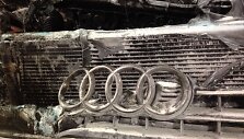 Kauno prekybos centre &bdquo;Akropolis&ldquo; užsidegė &bdquo;Audi A6&ldquo;
