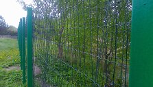 Aplinkosaugininkai pradėjo griauti neleistinas tvoras prie vandens telkinių