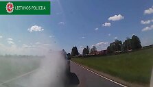 policija-paviesino-vaizdo-irasa-kaip-kontrabandininkai-paleido-dumu-uzdanga