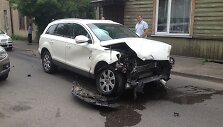 Audi Q7 avarija