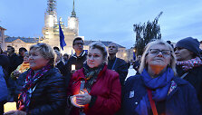 Lenkai protestuoja prie&scaron; &scaron;alies vyriausybę
