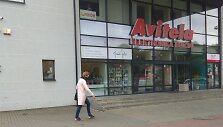 Prie&scaron; keletą dienų įkliuvo pačiame miesto centre įsikūrusią krautuvėlę apiplė&scaron;ęs vagis. Beje, jiss įkliuvo tuomet, kai apvogęs parduotuvėlę vaik&scaron;čiojo mieste, kol jį pastebėjo parei&scaron;kimą policijai ra&scaron;iusi darbuotoja. 